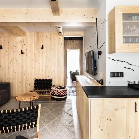 Zakohome- Sabaly Apartment